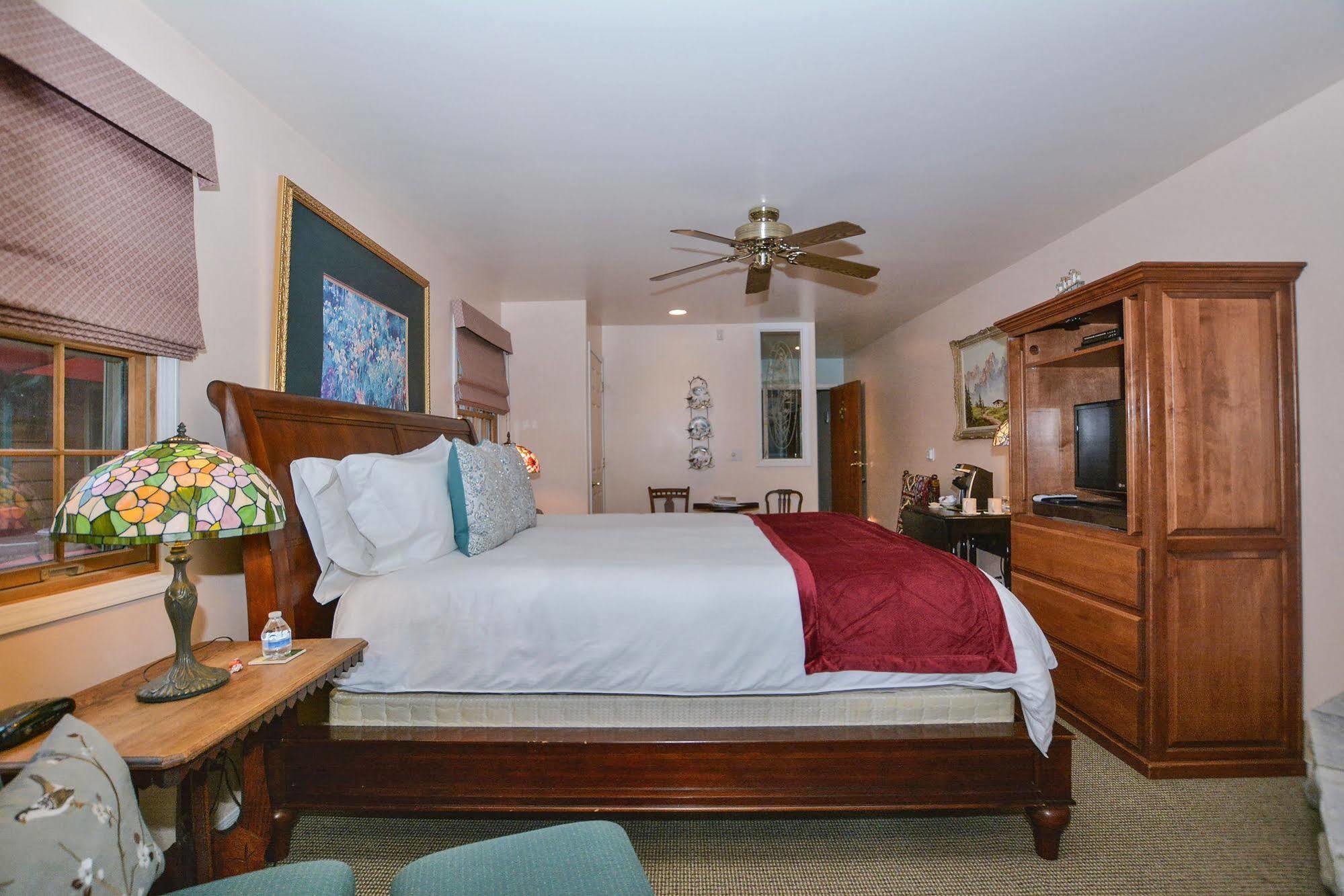 Alpenhorn Bed And Breakfast Big Bear Lake Eksteriør billede