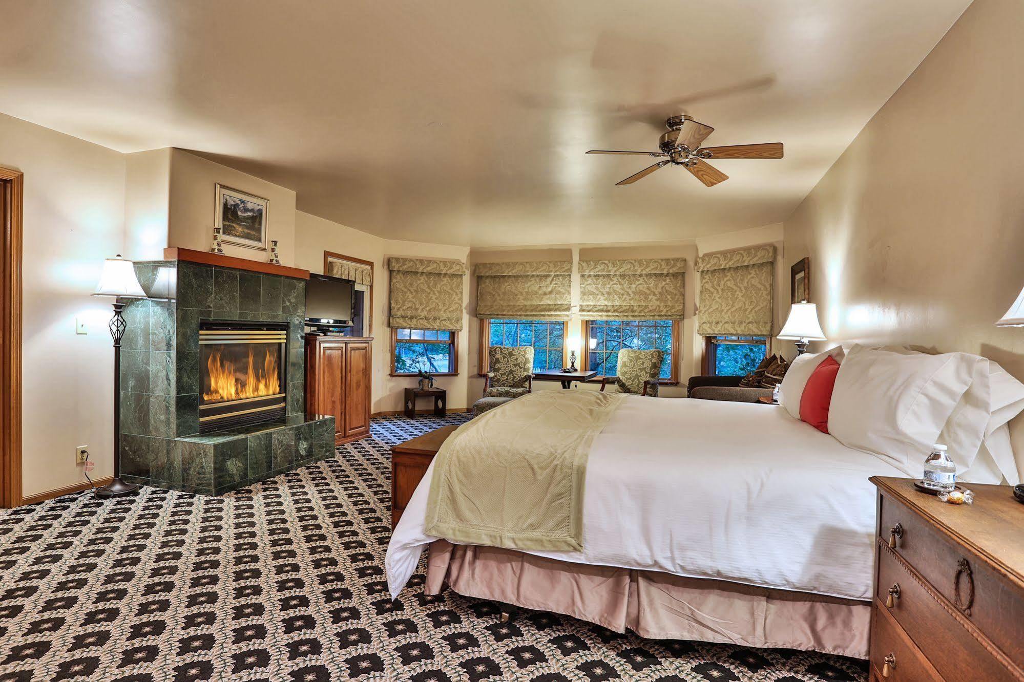 Alpenhorn Bed And Breakfast Big Bear Lake Eksteriør billede